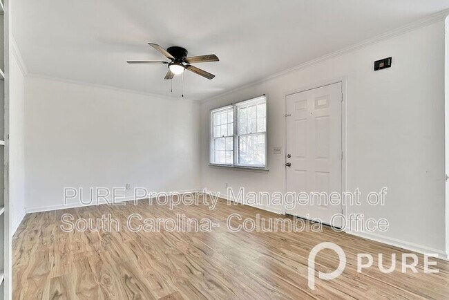 Foto del edificio - 215 Windsor Point Rd