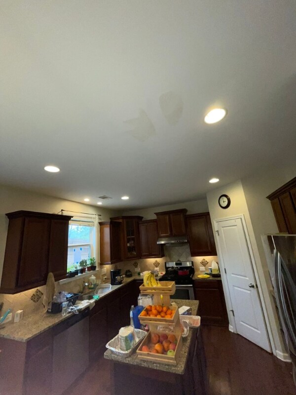 Foto del edificio - 3925 Silver Springs Rd