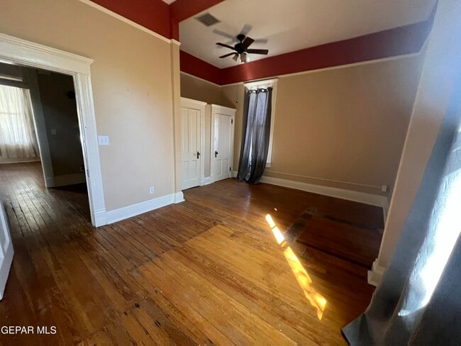 Foto del edificio - 108 W Nevada Ave