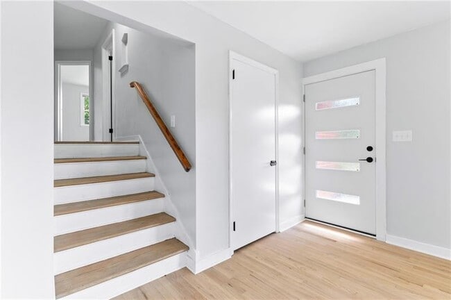 Foto del edificio - 4030 Circle Dr