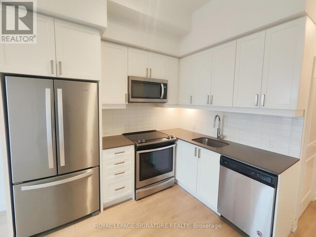 Building Photo - 8 Nahani Way