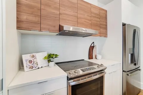 Building Photo - 33 E Court St