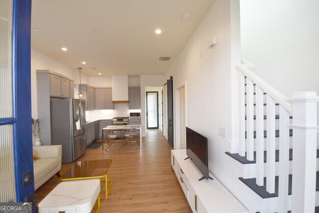 Foto del edificio - 177 Ravenhurst Ln