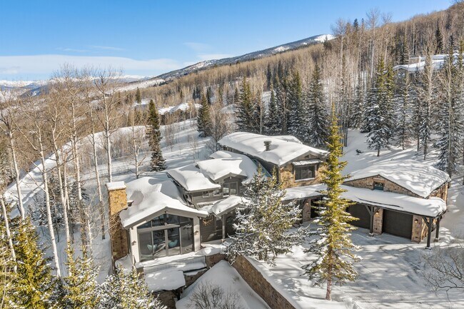 Foto del edificio - 379 Divide Dr