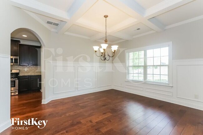 Building Photo - 1324 Wild Rose Dr SE