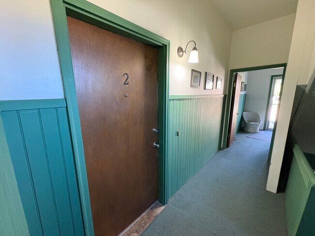 Foto del edificio - 66 E Valentine St