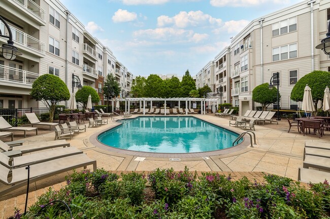 Building Photo - Oberlin Court Apartments