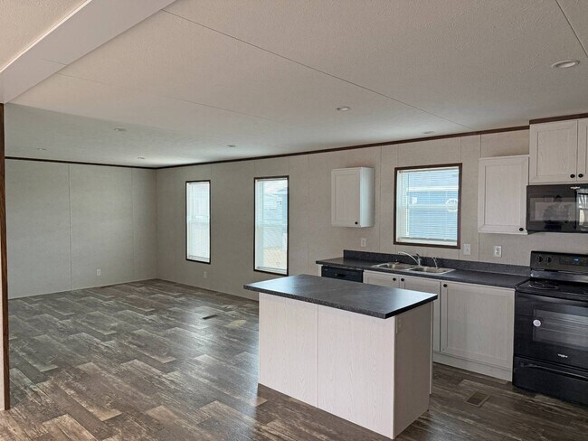 Building Photo - 781 W Walcott Rd