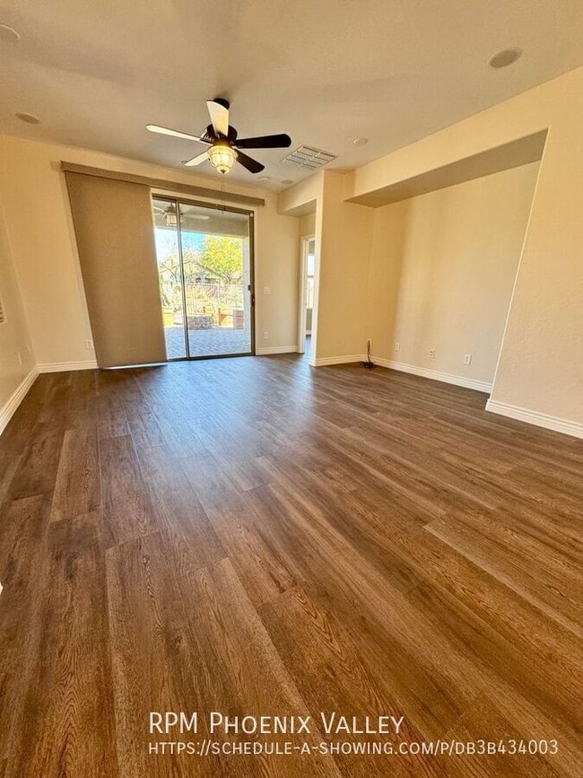 Foto del edificio - 1742 W Owens Way