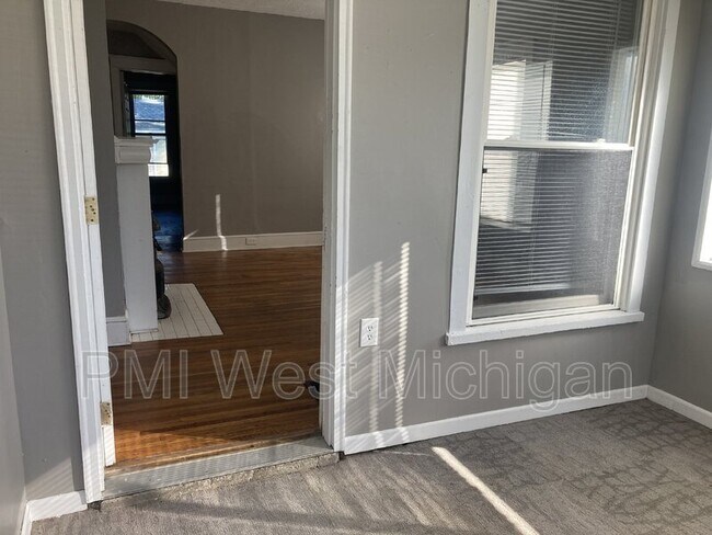 Foto del edificio - 29 Putnam St SW