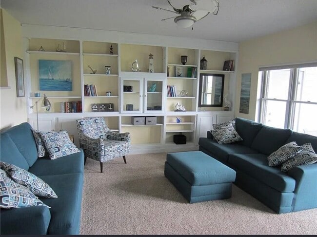 Foto del edificio - 1030 Lookout Dr