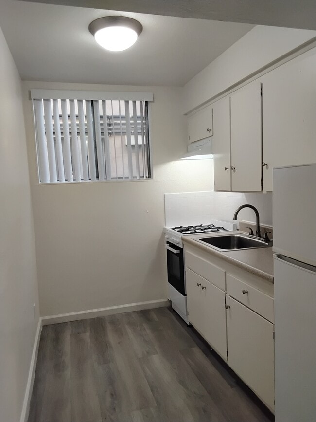 Foto del edificio - Academy Pointe Apartment Homes