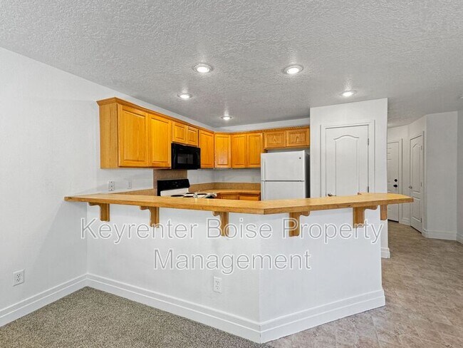 Foto del edificio - 2144 S Dorothy Ave