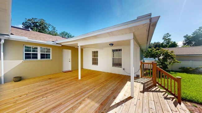 Foto del edificio - Stunning 4 Bedroom, 2 Bath Home in the Hea...