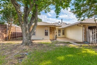 Building Photo - 1201 Goldenrod Dr