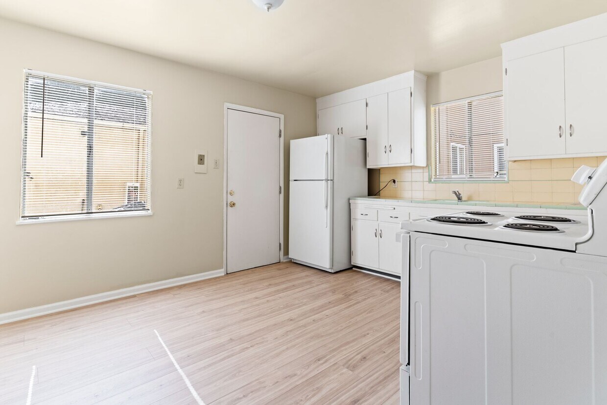 Foto principal - Cozy 1-Bed Oakland Apartment: San Leandro ...