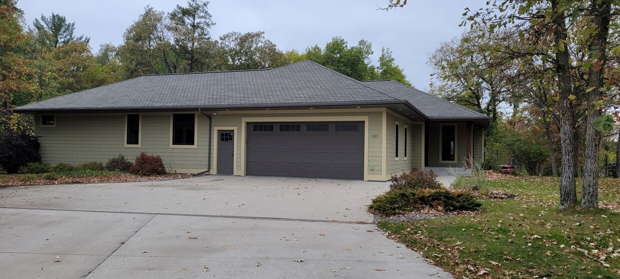 625 Robin Ln SW, Bemidji, MN 56601 House Rental in Bemidji, MN