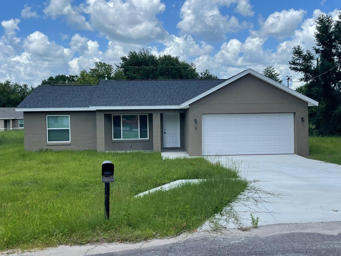 3 Malauka Run Ct, Ocklawaha, FL 32179 House for Rent in Ocklawaha, FL