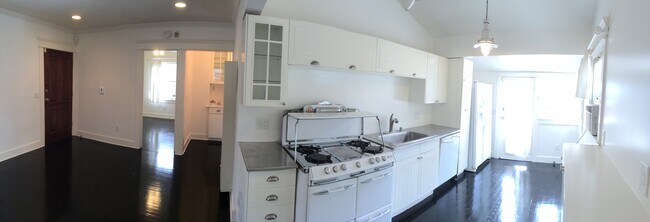Foto del edificio - 3327 Caroline Ave