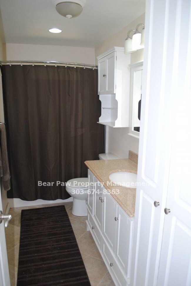 Building Photo - Nice Property in Indian Hills!!
