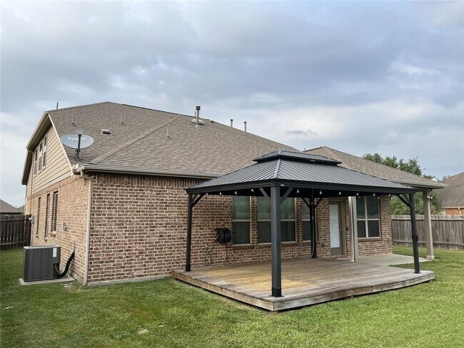 Building Photo - 14618 North Carolina Green Dr
