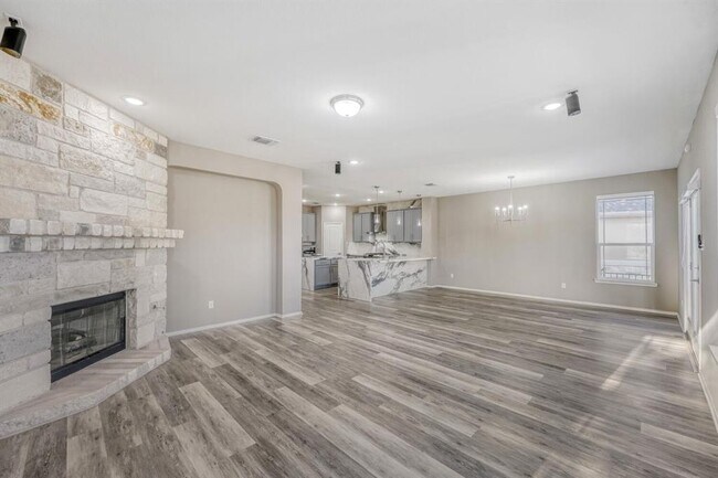 Foto del edificio - 198 Danish Dr