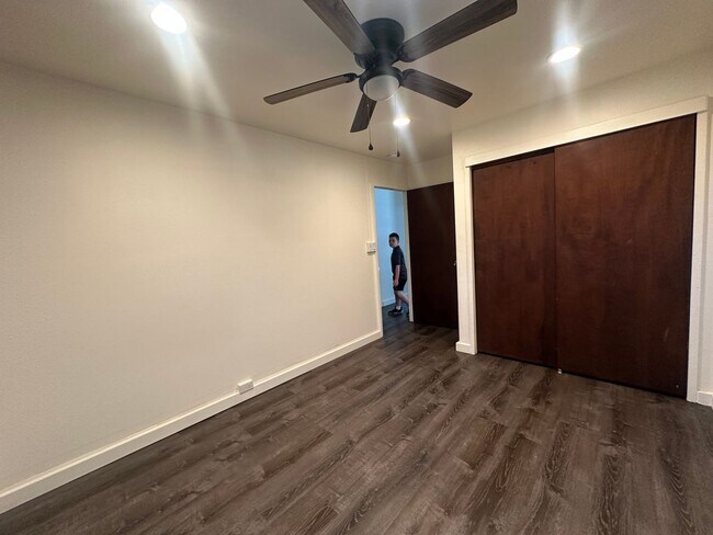 Foto del edificio - 2407 Booth Rd