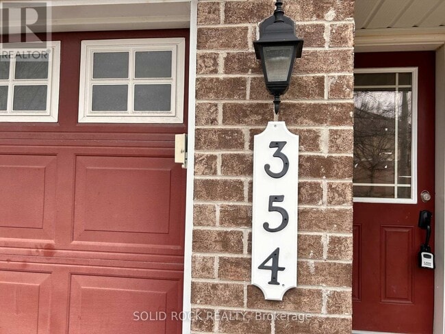 Building Photo - 354 Forestbrook St