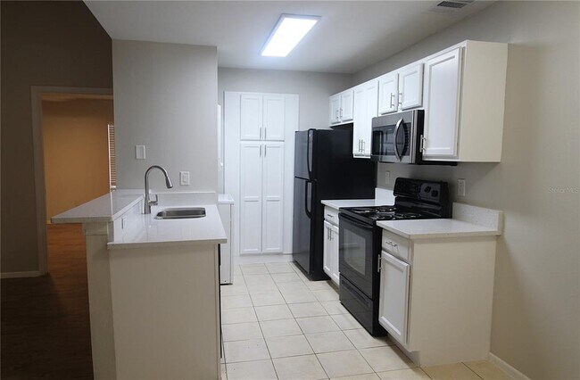 Building Photo - 8114 45th Ct E