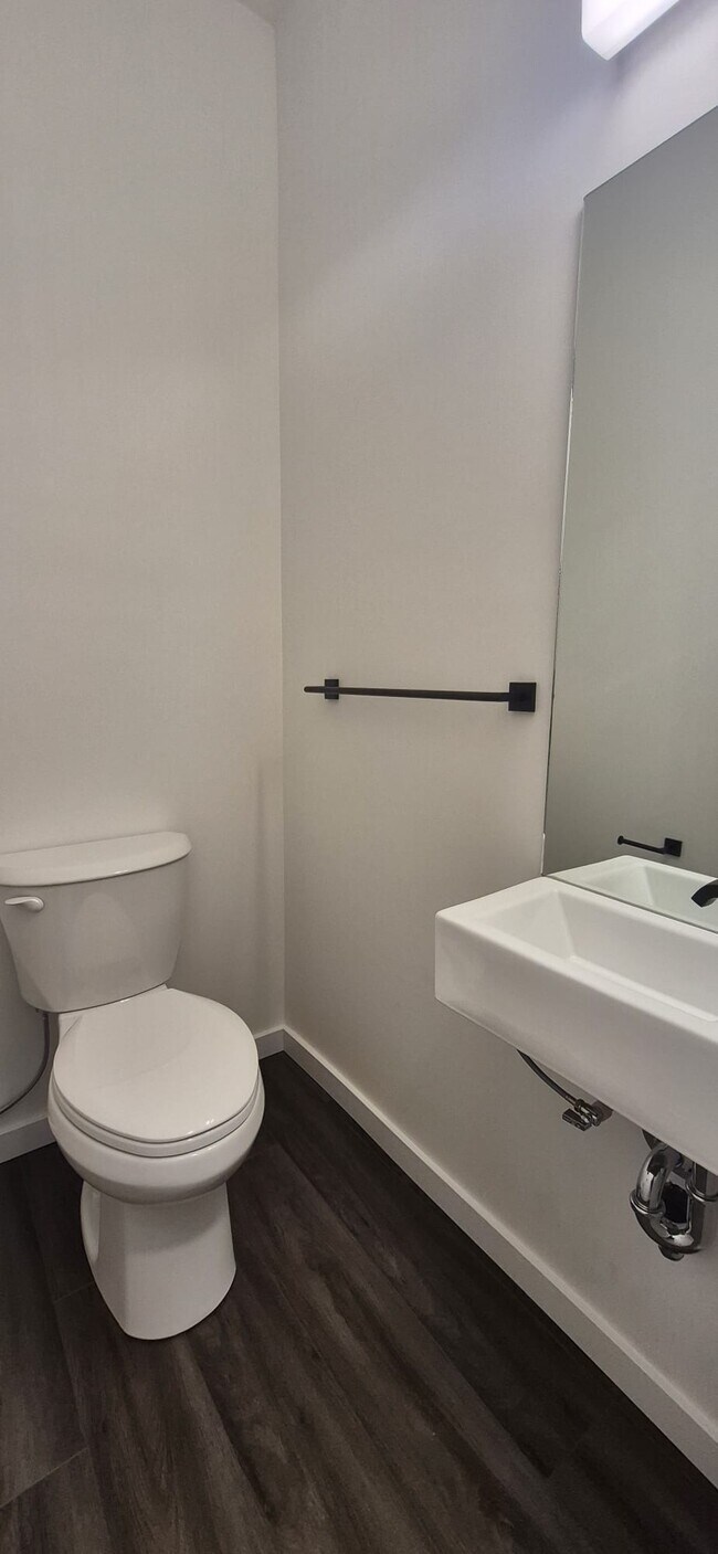 Photo du bâtiment - 295 Frontier Trl