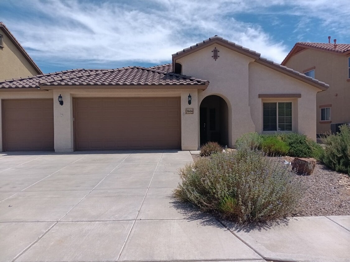 Primary Photo - Four bedroom - Two bath, in Rio Rancho, St...