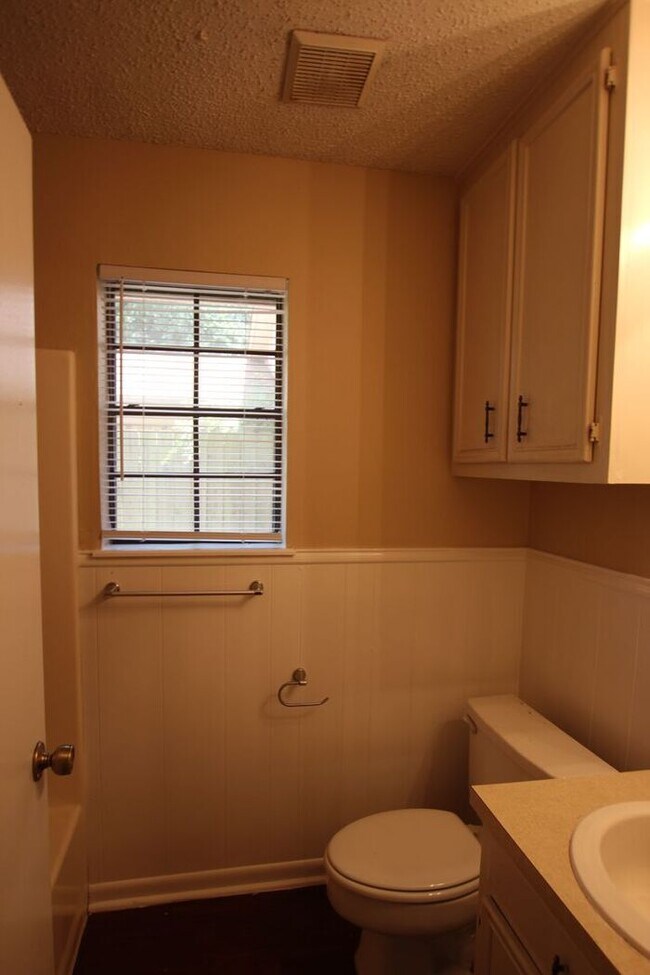 Foto del edificio - 3 Bedroom Duplex in Tyler!