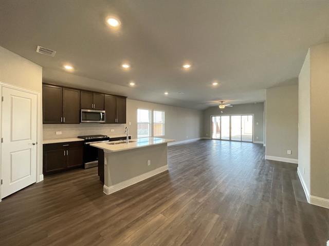 Building Photo - 2176 Gill Star Dr