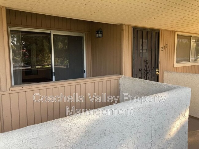 Building Photo - 2860 N Los Felices Rd