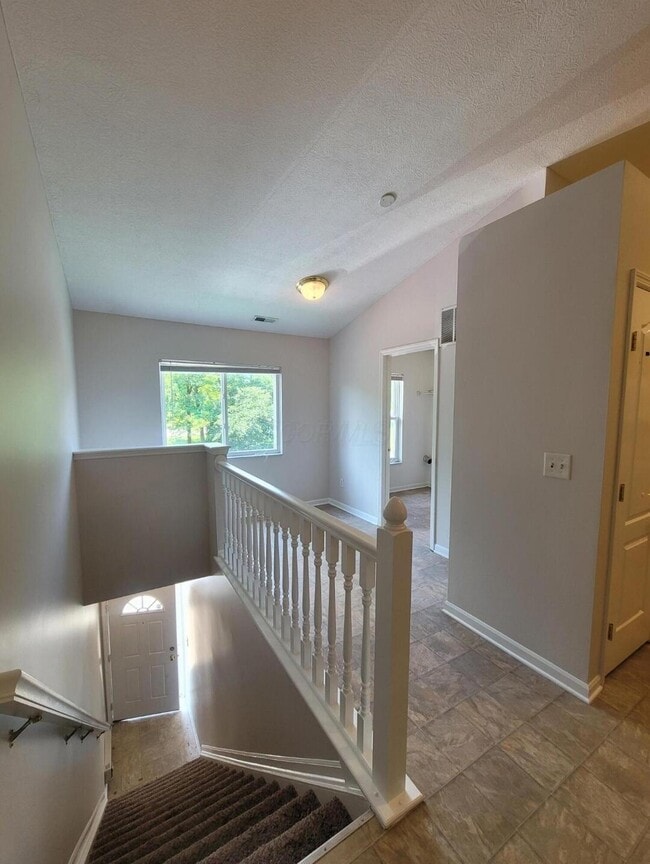 Building Photo - 6282 Edgecreek Ln