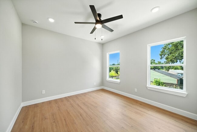 Building Photo - 8307 Double