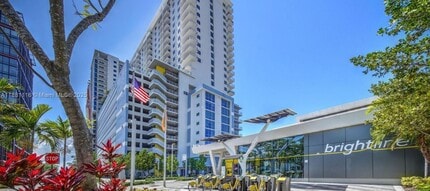 Building Photo - 591 Evernia St