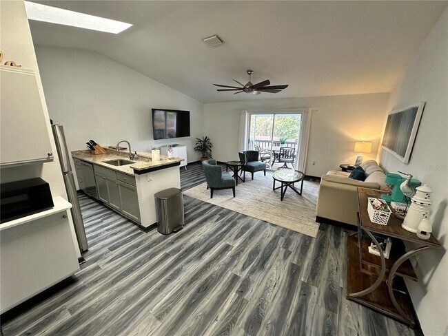 Foto del edificio - 4536 86th St W