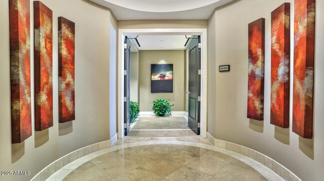 Building Photo - 2211 E Camelback Rd