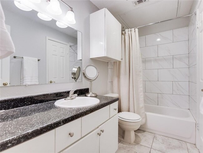 Foto del edificio - 807 W 25th St