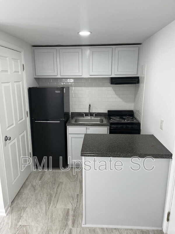 Foto principal - 201 Chandler Dr