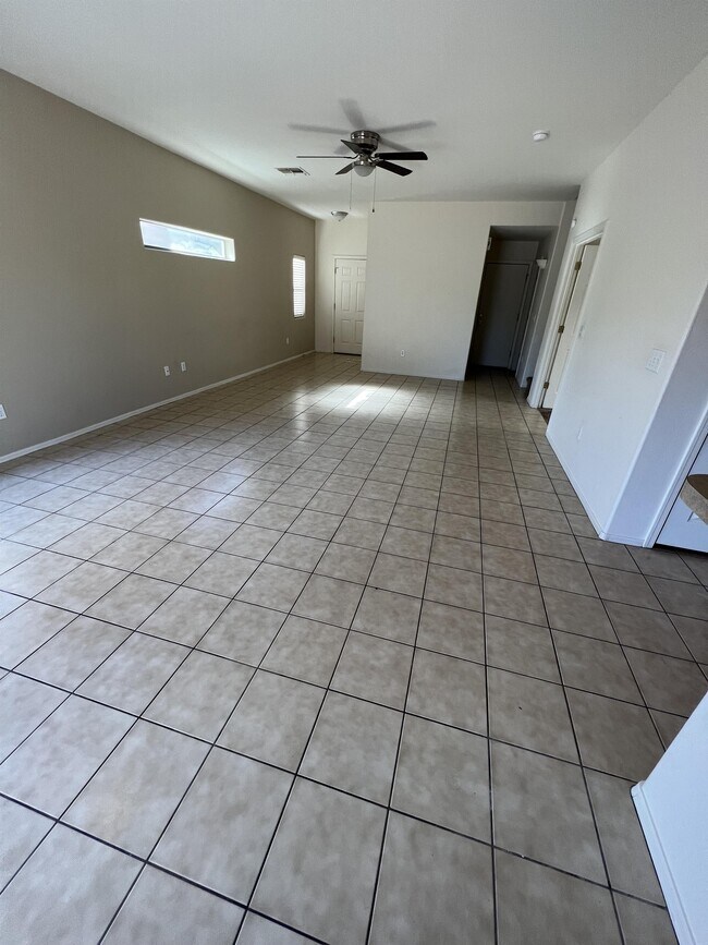 Building Photo - 3532 W Lost Village Ln