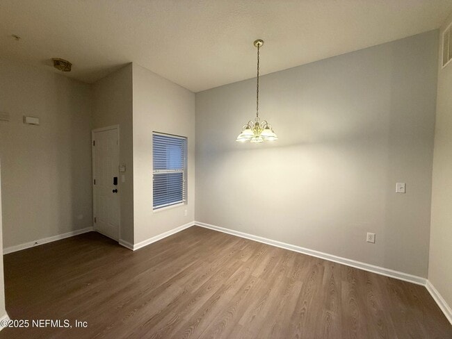 Building Photo - 9575 Amarante Cir