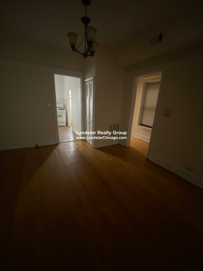 Foto del edificio - 3205 W Sunnyside Ave