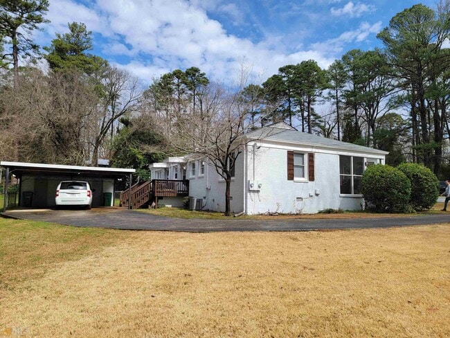 Building Photo - 1249 Oldfield Rd