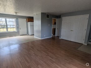 Building Photo - 14 N Ritchie Ave