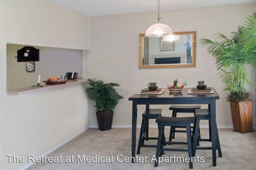 Fotografía del edificio - 6101 Whitby Rd