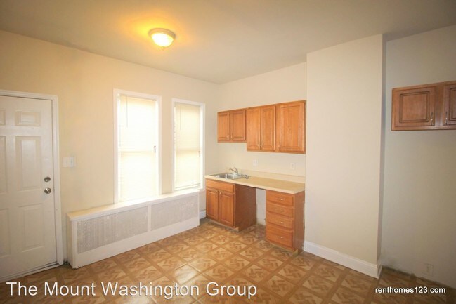 Building Photo - 1810 Clifton Ave