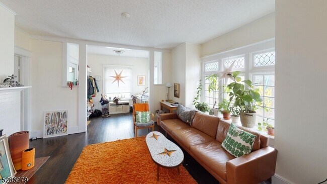 Foto del edificio - 580 Ridgewood Rd