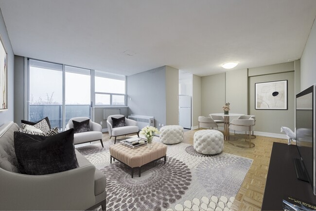 Building Photo - 1 Deauville Lane